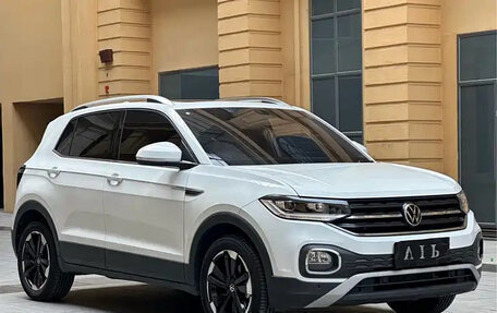 Volkswagen T-Cross I, 2022 год, 1 317 003 рублей, 5 фотография
