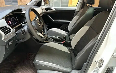 Volkswagen T-Cross I, 2022 год, 1 317 003 рублей, 10 фотография