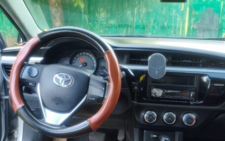 Toyota Corolla, 2014 год, 950 000 рублей, 5 фотография
