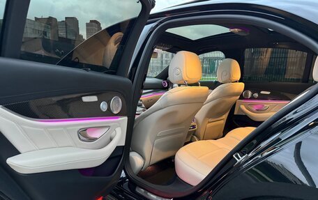 Mercedes-Benz E-Класс AMG, 2018 год, 7 699 000 рублей, 28 фотография