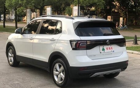 Volkswagen T-Cross I, 2023 год, 1 210 000 рублей, 6 фотография