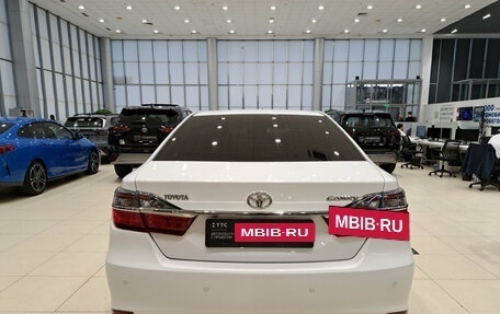 Toyota Camry, 2015 год, 1 550 000 рублей, 6 фотография