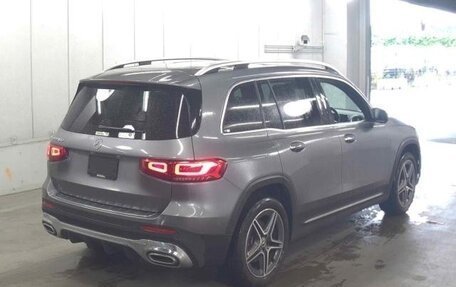 Mercedes-Benz GLB, 2022 год, 1 957 000 рублей, 2 фотография
