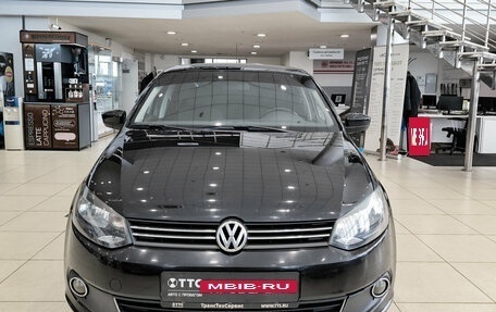 Volkswagen Polo VI (EU Market), 2012 год, 730 000 рублей, 2 фотография