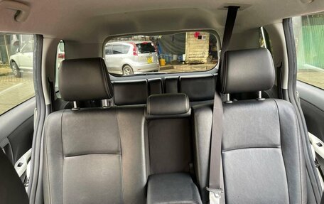Toyota ISis I, 2014 год, 1 230 000 рублей, 7 фотография