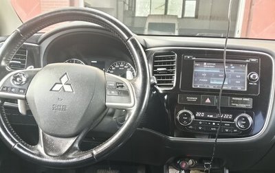 Mitsubishi Outlander III рестайлинг 3, 2013 год, 1 400 000 рублей, 1 фотография