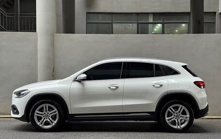 Mercedes-Benz GLA, 2022 год, 2 440 000 рублей, 3 фотография