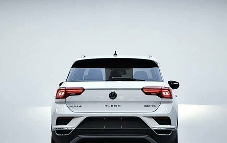 Volkswagen T-Roc I, 2023 год, 1 860 000 рублей, 4 фотография