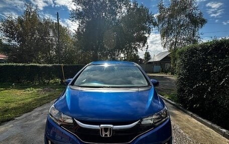 Honda Fit III, 2016 год, 1 300 000 рублей, 17 фотография