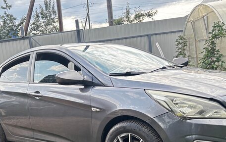 Hyundai Solaris II рестайлинг, 2016 год, 600 000 рублей, 3 фотография