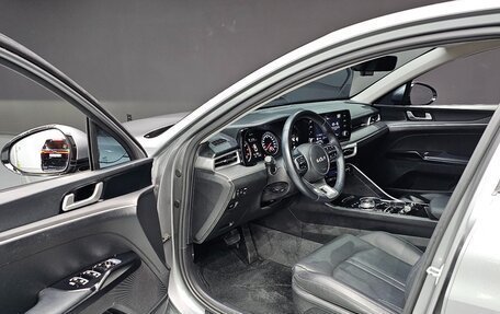 KIA K5, 2022 год, 2 200 000 рублей, 6 фотография