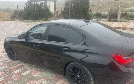 BMW 3 серия, 2019 год, 3 300 000 рублей, 3 фотография