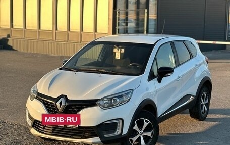 Renault Kaptur I рестайлинг, 2019 год, 1 099 000 рублей, 2 фотография