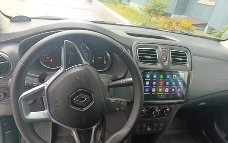 Renault Logan II, 2019 год, 950 000 рублей, 10 фотография