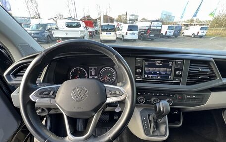 Volkswagen Caravelle T6 рестайлинг, 2023 год, 4 600 000 рублей, 6 фотография