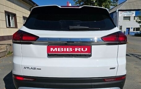 Geely Atlas, 2023 год, 1 600 000 рублей, 8 фотография