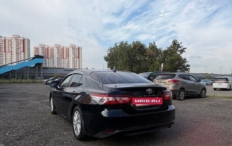 Toyota Camry, 2021 год, 3 200 000 рублей, 4 фотография