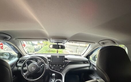 Toyota Camry, 2021 год, 3 200 000 рублей, 10 фотография