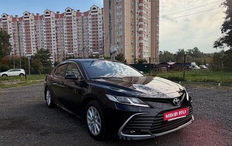 Toyota Camry, 2021 год, 3 200 000 рублей, 6 фотография
