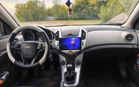 Chevrolet Cruze II, 2014 год, 800 000 рублей, 4 фотография