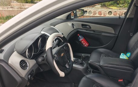 Chevrolet Cruze II, 2014 год, 800 000 рублей, 8 фотография