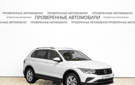 Volkswagen Tiguan II, 2021 год, 3 191 000 рублей, 2 фотография