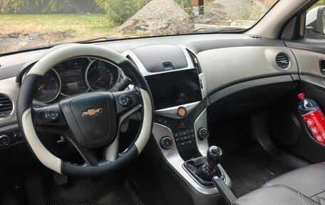 Chevrolet Cruze II, 2014 год, 800 000 рублей, 9 фотография