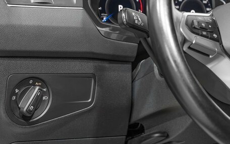 Volkswagen Tiguan II, 2021 год, 3 191 000 рублей, 10 фотография