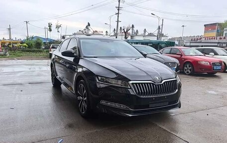 Skoda Superb, 2024 год, 4 214 227 рублей, 3 фотография