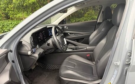 Hyundai Elantra, 2022 год, 1 240 000 рублей, 16 фотография