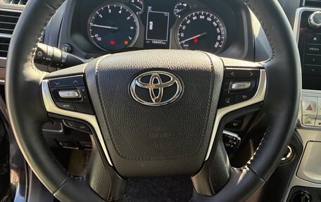 Toyota Land Cruiser Prado 150 рестайлинг 2, 2018 год, 4 650 000 рублей, 7 фотография