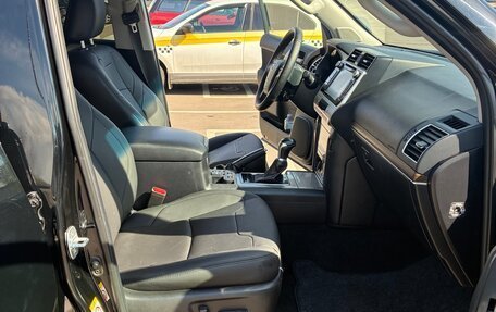 Toyota Land Cruiser Prado 150 рестайлинг 2, 2018 год, 4 650 000 рублей, 20 фотография