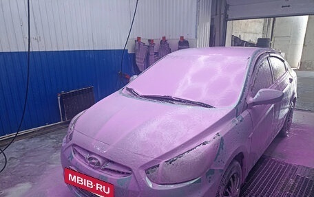 Hyundai Solaris II рестайлинг, 2011 год, 650 000 рублей, 3 фотография
