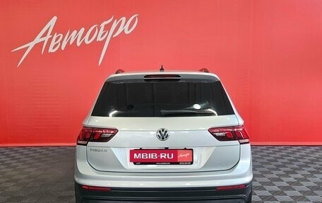 Volkswagen Tiguan II, 2019 год, 2 310 000 рублей, 4 фотография