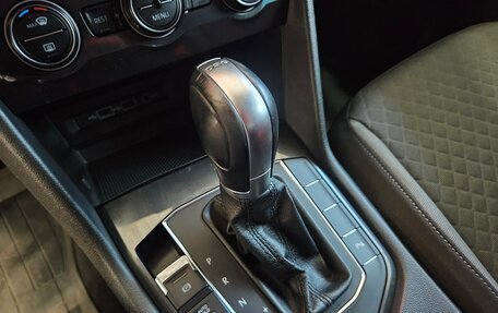 Volkswagen Tiguan II, 2019 год, 2 310 000 рублей, 15 фотография