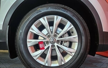 Volkswagen Tiguan II, 2019 год, 2 310 000 рублей, 19 фотография