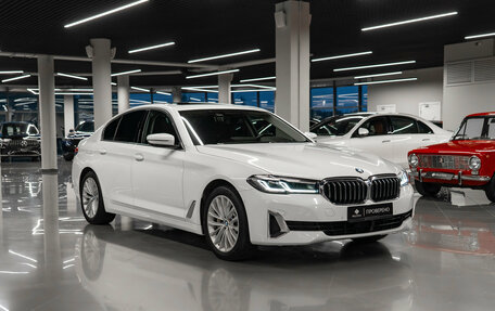 BMW 5 серия, 2022 год, 6 300 000 рублей, 2 фотография