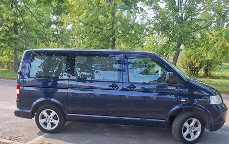 Volkswagen Transporter T5 рестайлинг, 2005 год, 900 000 рублей, 1 фотография