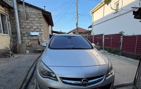 Opel Astra J, 2013 год, 760 000 рублей, 1 фотография