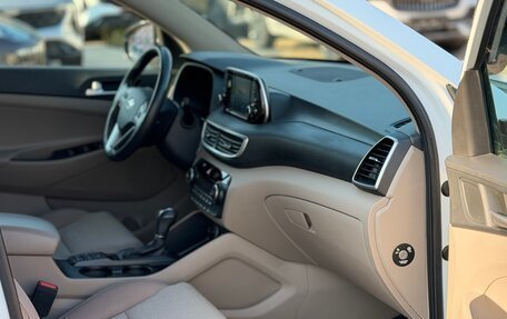 Hyundai Tucson III, 2018 год, 2 390 000 рублей, 9 фотография