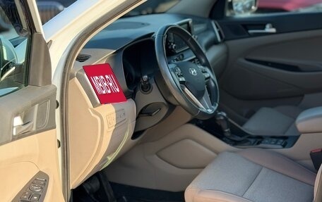 Hyundai Tucson III, 2018 год, 2 390 000 рублей, 10 фотография