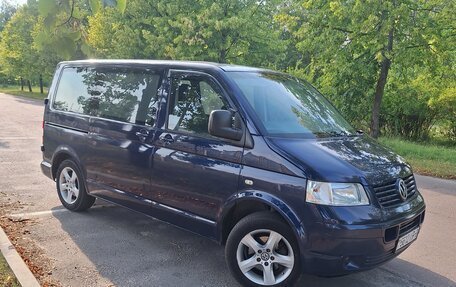 Volkswagen Transporter T5 рестайлинг, 2005 год, 900 000 рублей, 2 фотография
