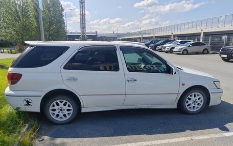 Toyota Vista V30, 2002 год, 567 500 рублей, 4 фотография