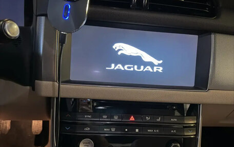 Jaguar XF II, 2017 год, 1 950 000 рублей, 6 фотография