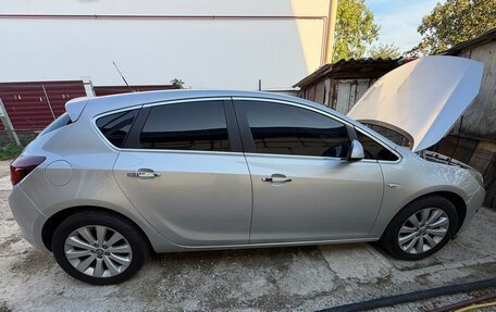 Opel Astra J, 2013 год, 760 000 рублей, 3 фотография