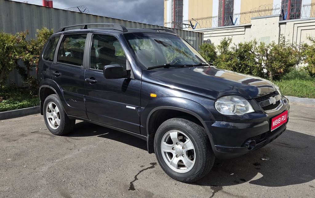 Chevrolet Niva I рестайлинг, 2010 год, 445 000 рублей, 2 фотография