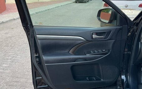 Toyota Highlander III, 2020 год, 3 810 000 рублей, 13 фотография