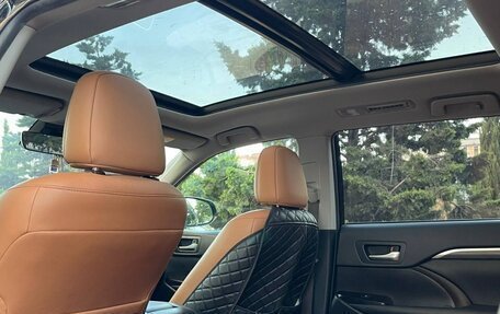 Toyota Highlander III, 2020 год, 3 810 000 рублей, 12 фотография