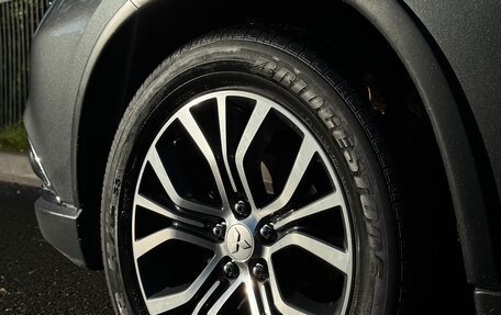 Mitsubishi Outlander III рестайлинг 3, 2016 год, 1 750 000 рублей, 5 фотография