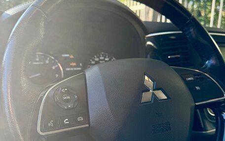 Mitsubishi Outlander III рестайлинг 3, 2016 год, 1 750 000 рублей, 14 фотография